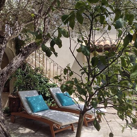 La Maison Des Autres, piscine chauffée, chambres d'hôtes proches Uzès, Nîmes, Pont du Gard Saint-Genies-de-Malgoires Esterno foto