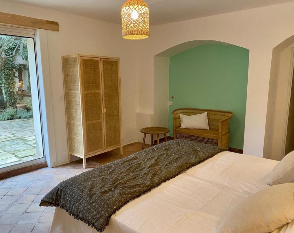 La Maison Des Autres, piscine chauffée, chambres d'hôtes proches Uzès, Nîmes, Pont du Gard Saint-Genies-de-Malgoires Esterno foto