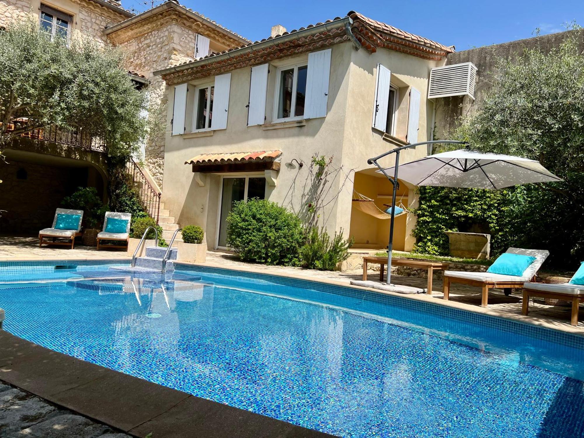 La Maison Des Autres, piscine chauffée, chambres d'hôtes proches Uzès, Nîmes, Pont du Gard Saint-Genies-de-Malgoires Esterno foto